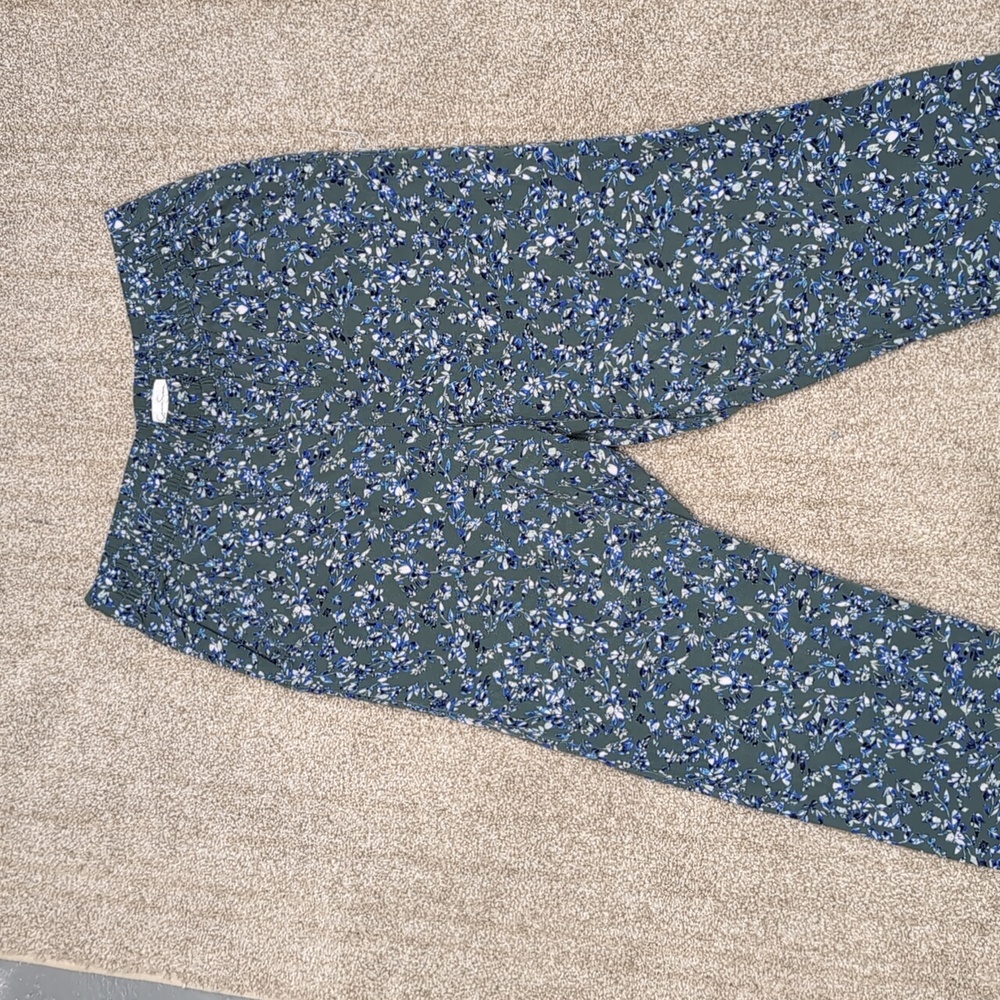 Jessica Simpson pull-on pants